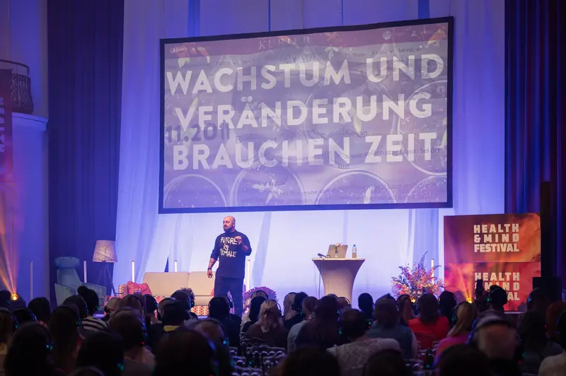 Health & Mind Festival Speaker Discusses Growth and Change in German Lecture