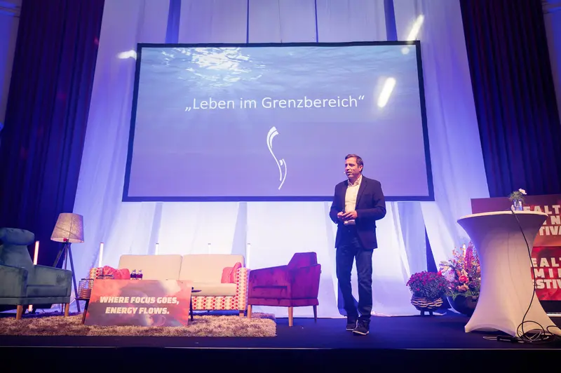 "Leben im Grenzbereich" Presentation at Health & Mind Festival Stage