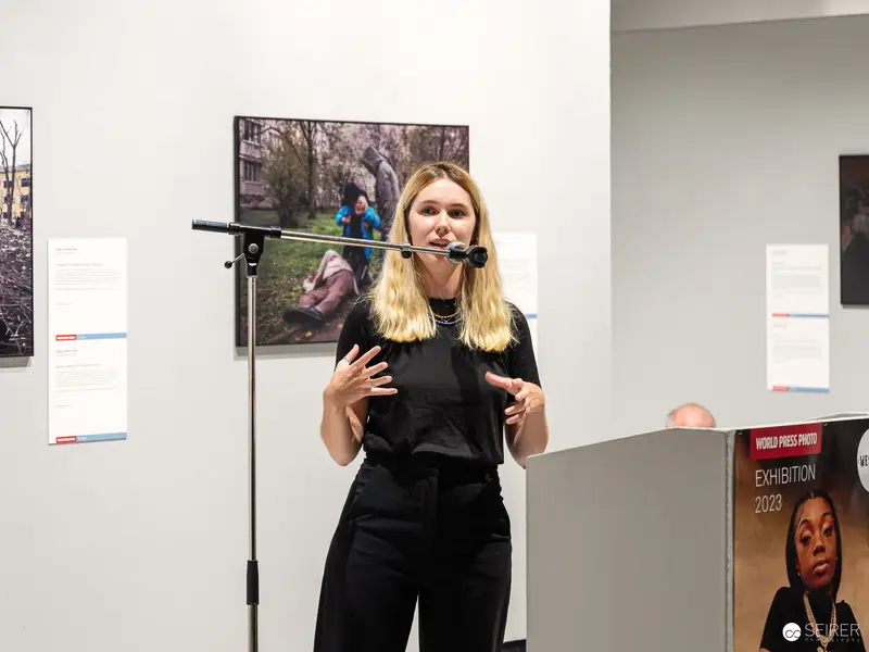 Julia Kozakiewicz Presenting at World Press Photo 2023 Exhibition Opening in Vienna
