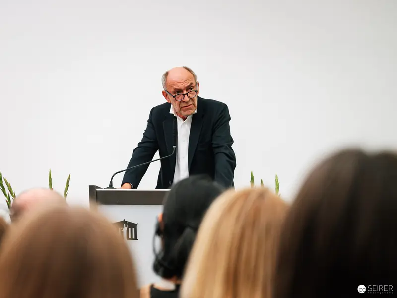 Peter-Matthias Gaede Addresses Global Peace Photo Award Ceremony 2023
