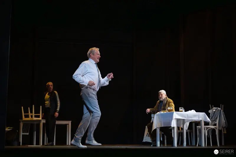 "Bis nächsten Freitag" von Peter Turrini in der Josefstadt