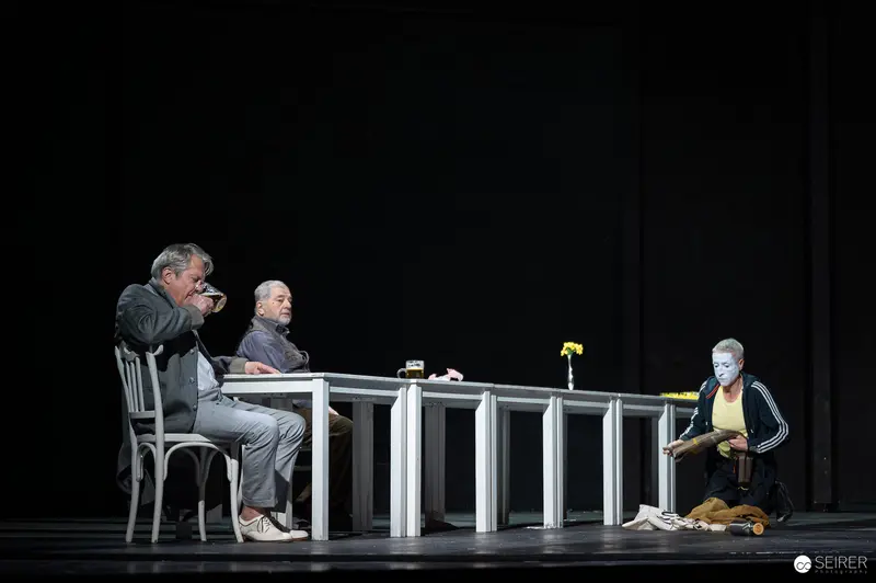 "Bis nächsten Freitag" von Peter Turrini in der Josefstadt