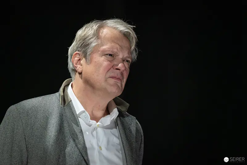 "Bis nächsten Freitag" von Peter Turrini in der Josefstadt
