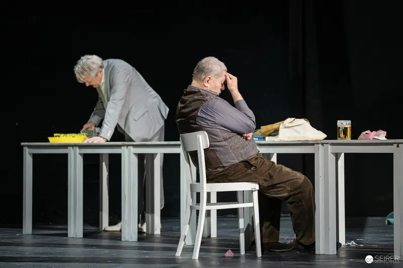 "Bis nächsten Freitag" von Peter Turrini in der Josefstadt