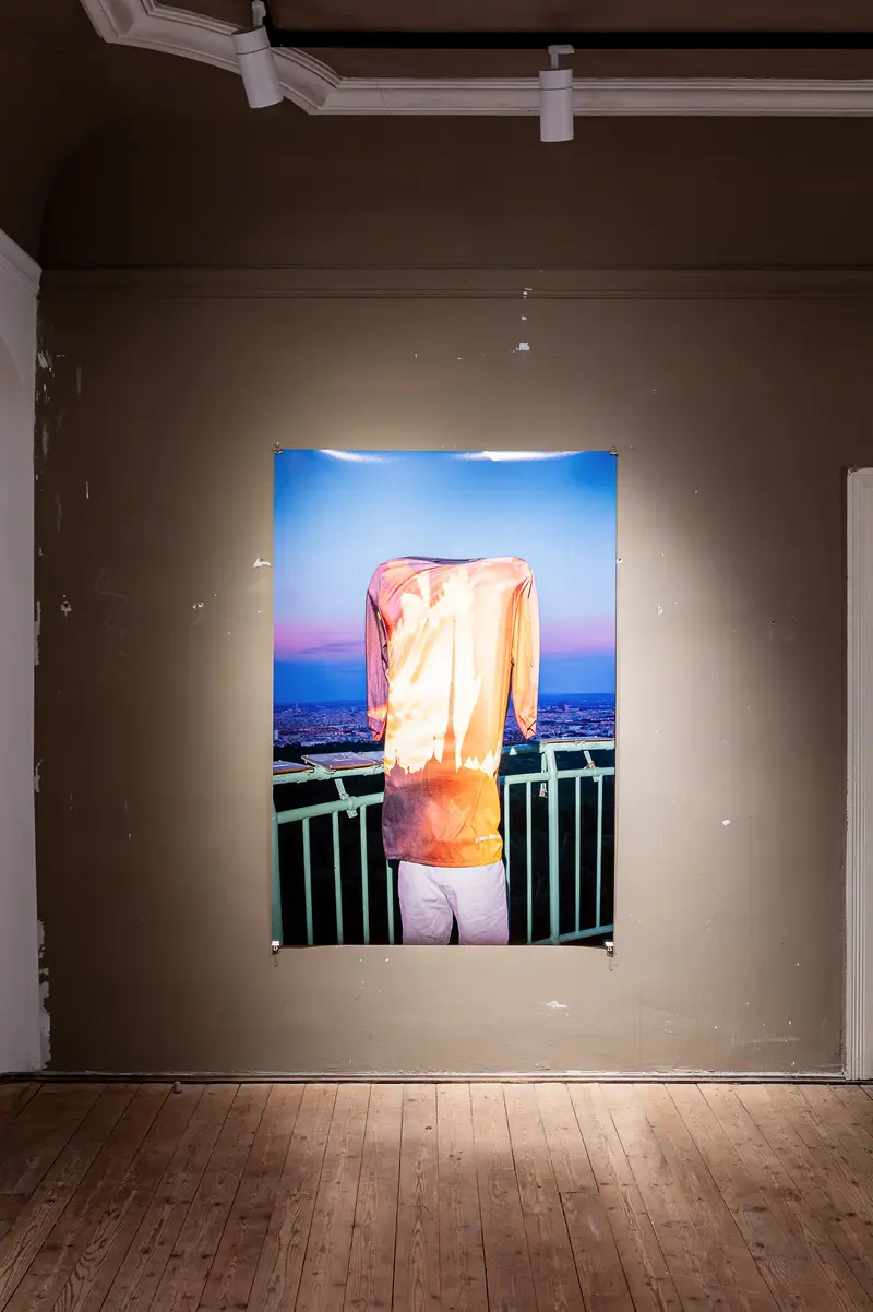 Stefanie Moshammer's Luminous Photographic Installation at Gallery Exhibition