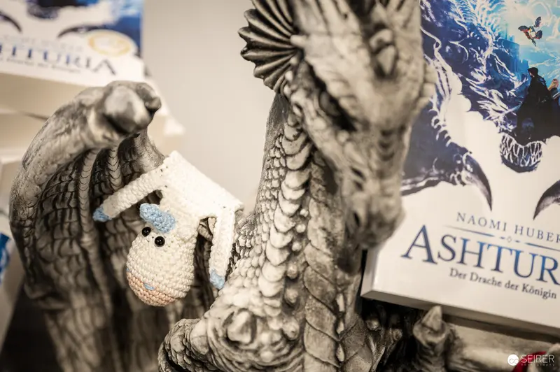 Naomi Huber's Ashturn: Crocheted Creature Meets Sculptural Dragon Figurine