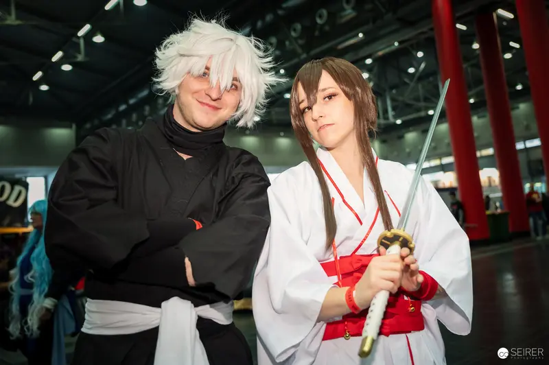 Cosplay Duo in Black and White at Vienna ComicCon 2023