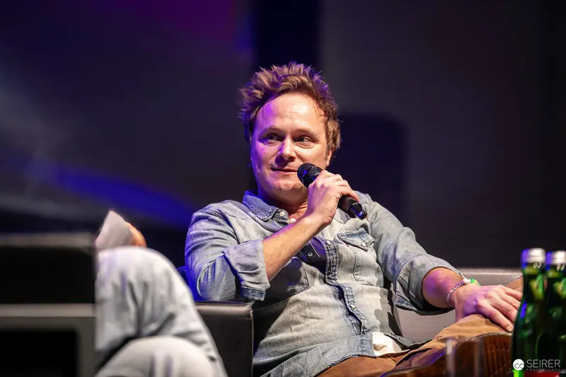Animated Speaker at Vienna ComicCon 2023 Panel Discussion