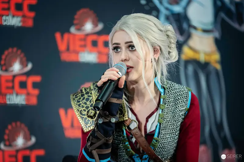 Cosplay Performer Speaking at Vienna ComicCon 2023 Press Event