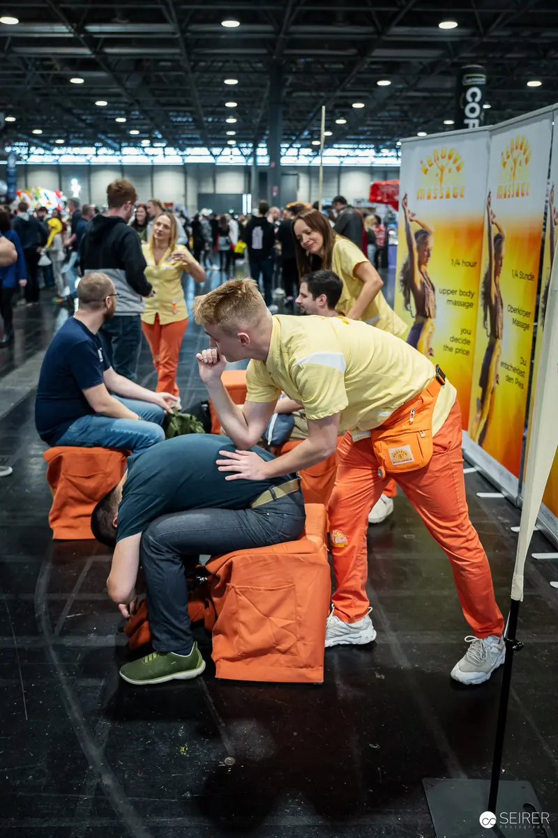 Sonnenmassage Therapists Give Chair Massages to Visitors at VIECC Vienna Comic Con 2023