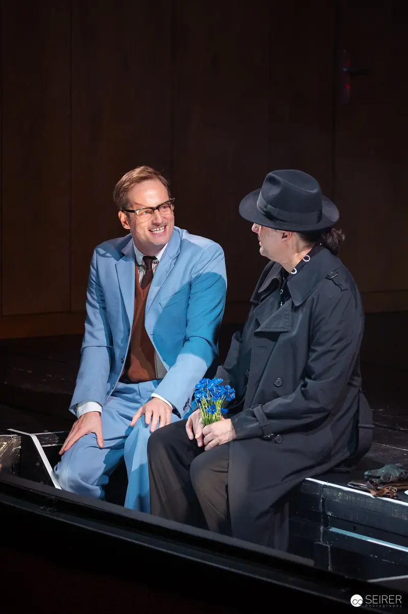 Günter Franzmeier and Paula Nocker in Der Himbeerpflücker Theater Performance