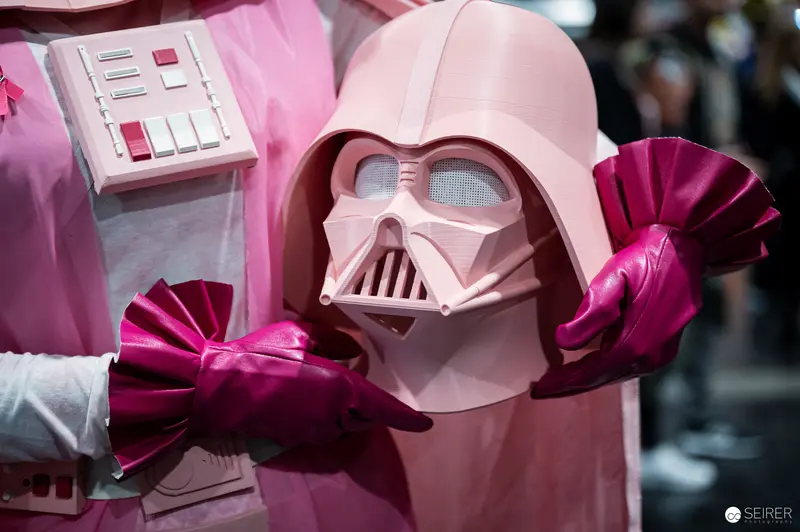 Pink Darth Vader Cosplay at Vienna ComicCon 2023 with Candy Wrapper Accessories