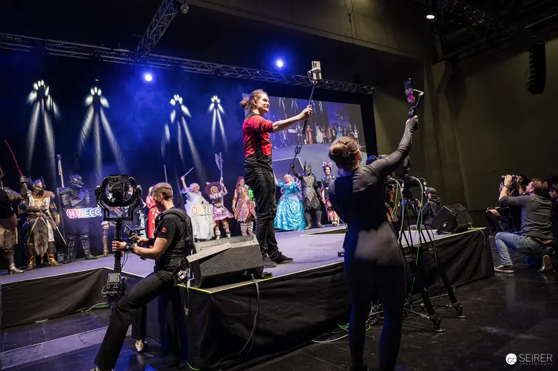 Vienna ComicCon 2023 Stage Photographers Capturing Cosplay Performance
