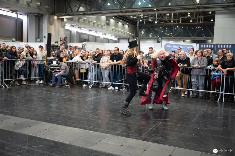 Bis Einer Weint Performance at Vienna ComicCon 2023 Cosplay Stage