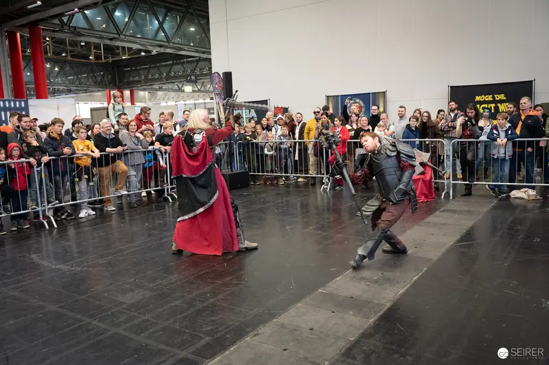 Bis Einer Weint Performance at Vienna ComicCon 2023 Theatrical Cosplay Duel