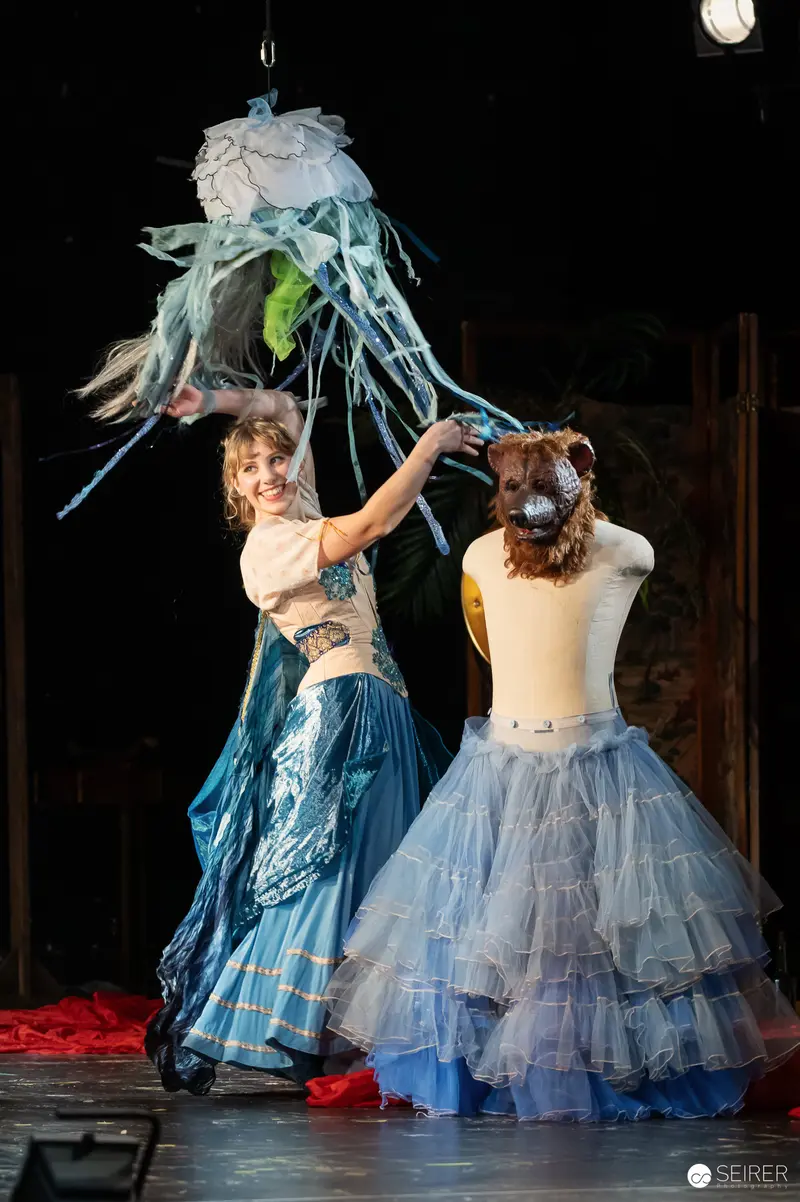Theatrical Rehearsal for "Es muß geschieden sein" with Blue Period Costumes