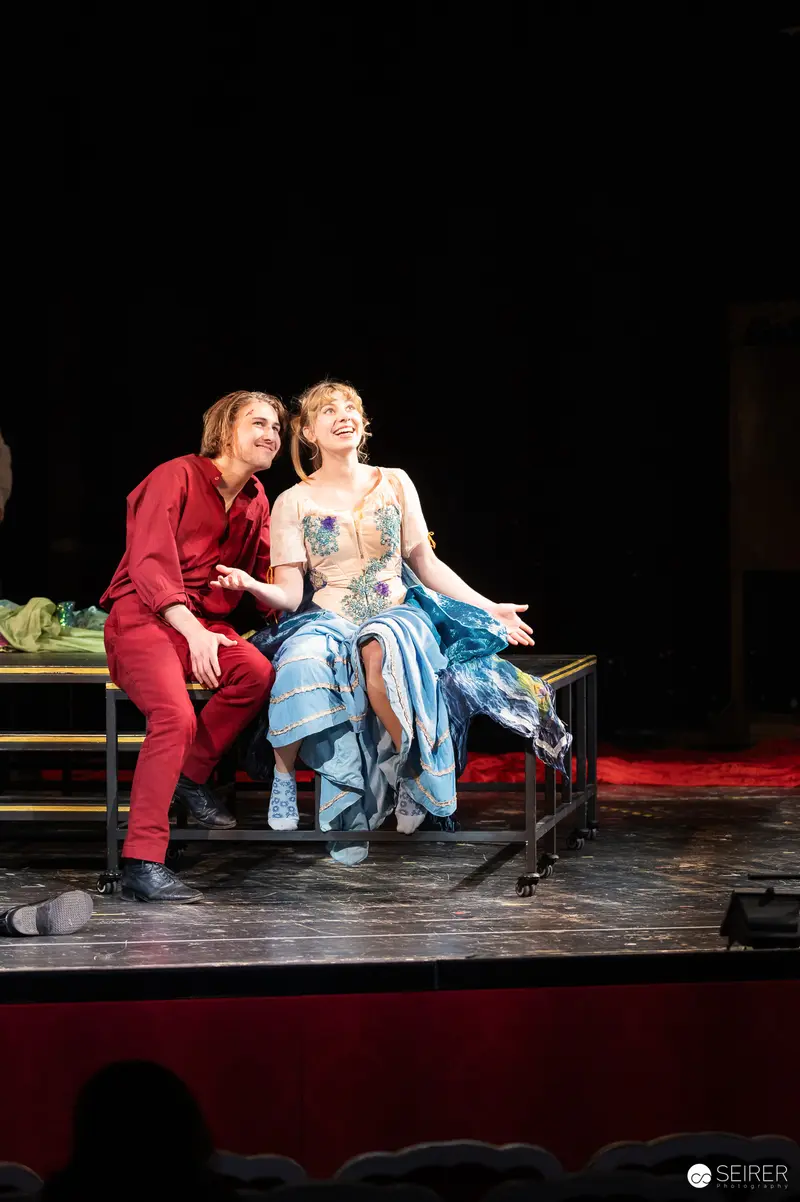 Michael Dangl and Susanna Wiegand in "Es muß geschieden sein" at Josefstadt Theater