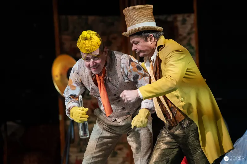 Günter Franzmeier and Michael Dangl in "Es muß geschieden sein" at Josefstadt Theater