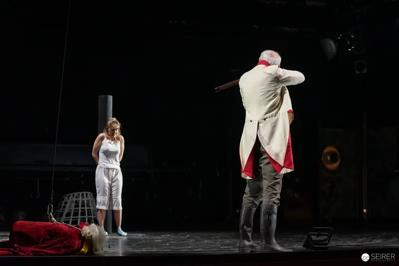 Günter Franzmeier and Susanna Wiegand in "Es muß geschieden sein" at Josefstadt Theater