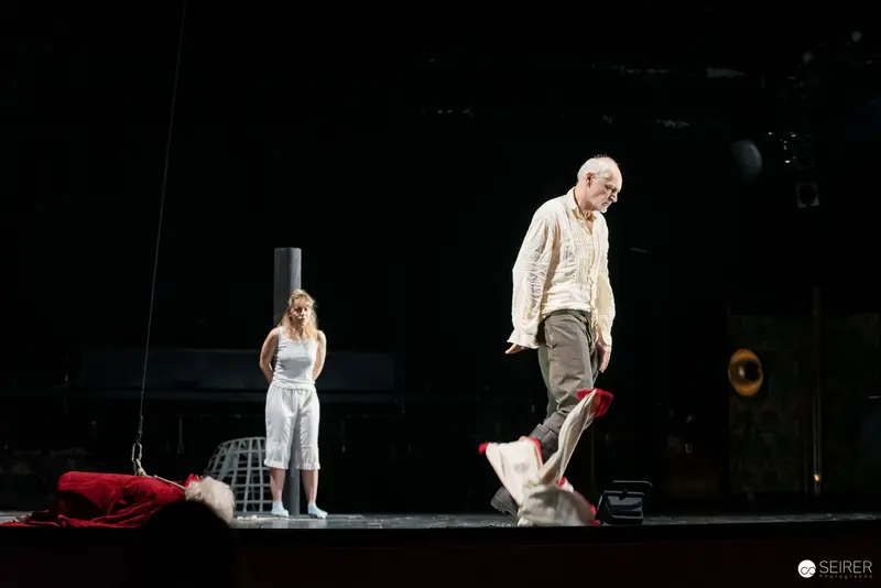 Günter Franzmeier and Susanna Wiegand in "Es muß geschieden sein" at Josefstadt Theatre