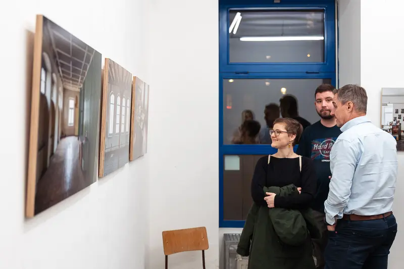Art Gallery Vernissage: Diploma Exhibition of Prague Photo School, January 2024