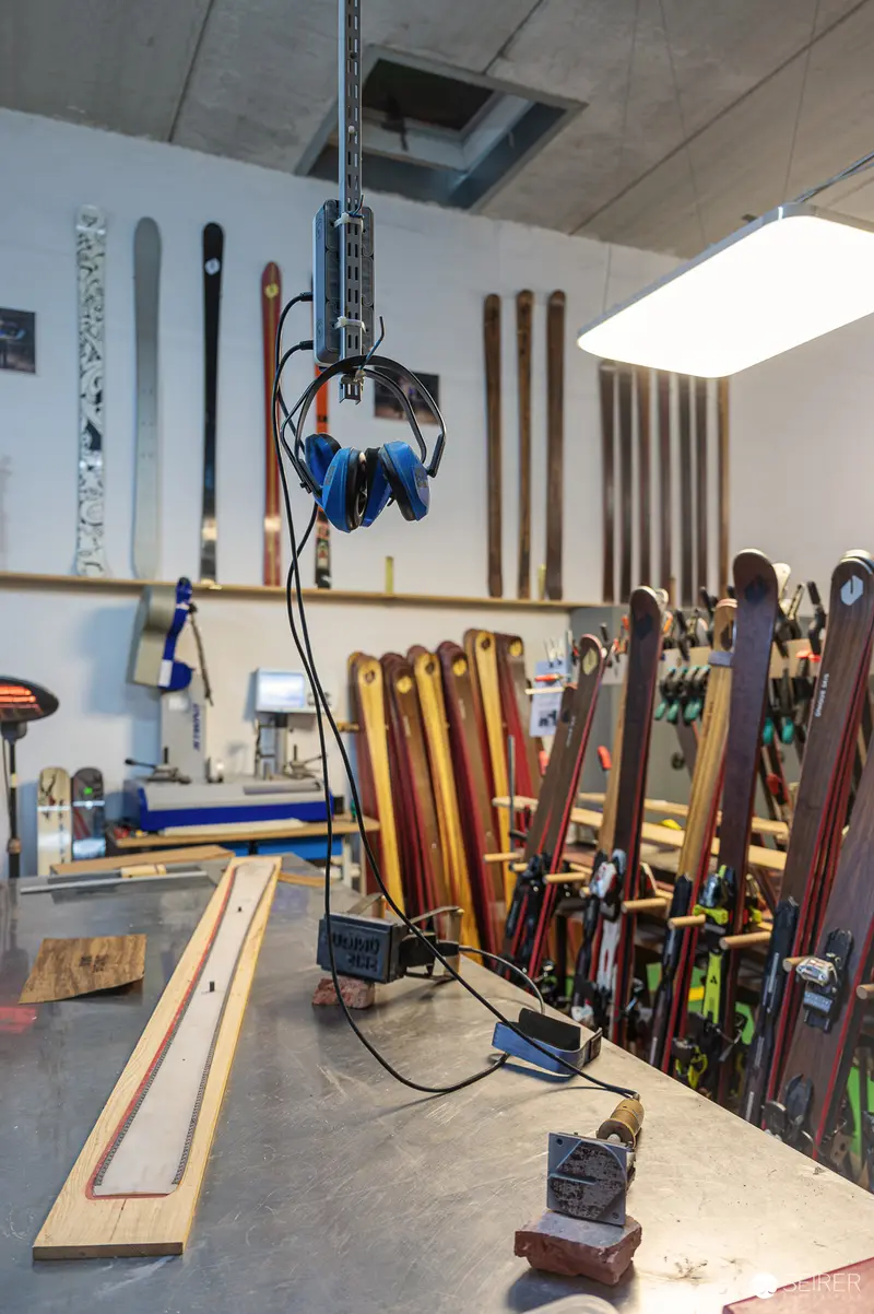 Custom Ski Workshop in Vienna: Handcrafted Winter Sports Equipment Preparation