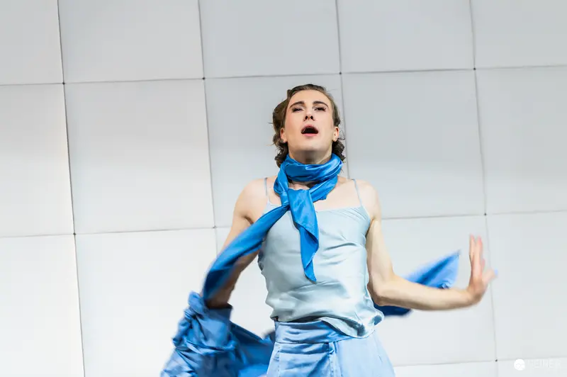 James Brown Performing Dramatic Dance in Blue Costume at Kammerspiele Wien