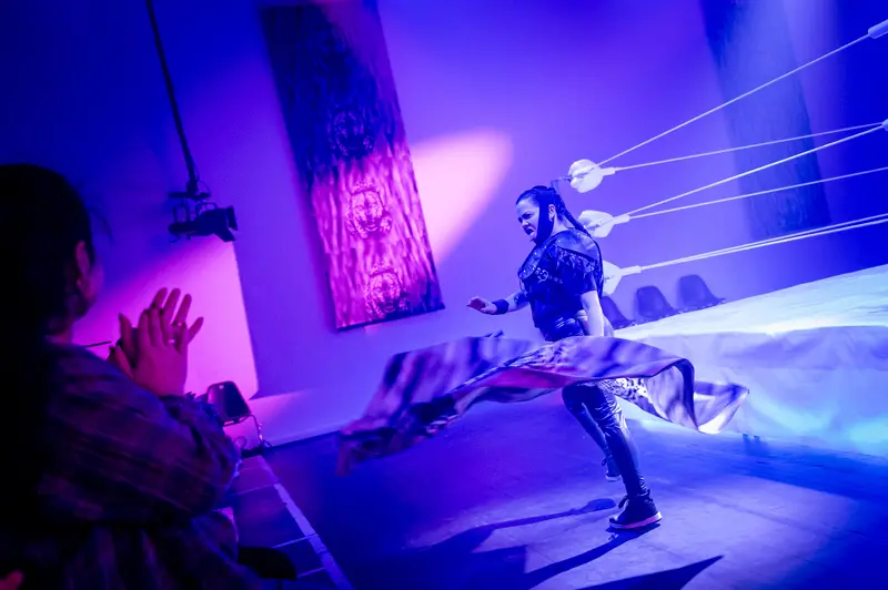 Dynamic Performance of "Keeping up with the Penthesileas" at Kosmos Theater, Wien