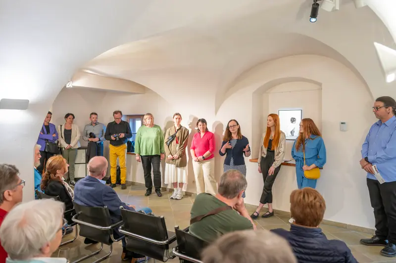 Artists Present "Hide & Seek" Exhibition at Fine-Art Gallery Traismauer