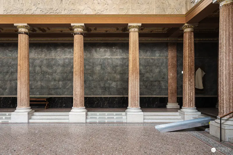 Classical Architectural Interior with Neoclassical Columns at Akademie der bildenden Künste