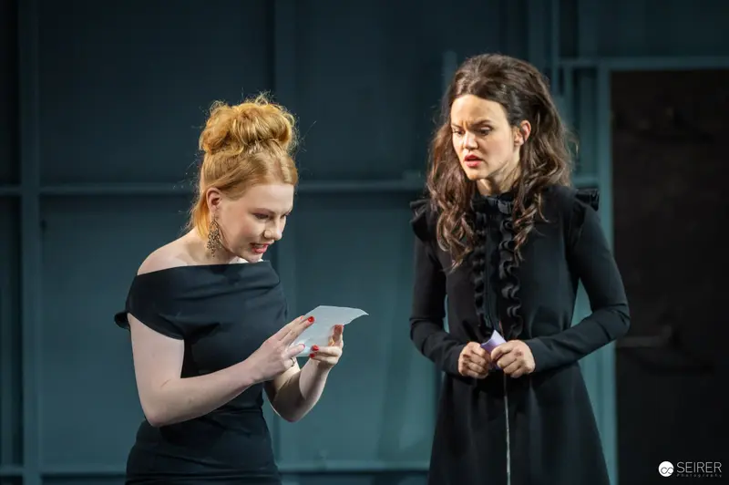 Rehearsal Scene from "Trilogie der Sommerfrische" at Theater in der Josefstadt