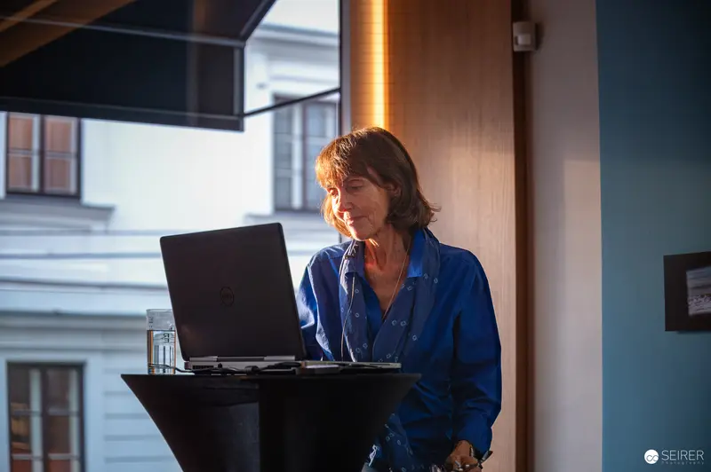 Beth Moon Presenting at Leica Gallery Vienna Photography Event