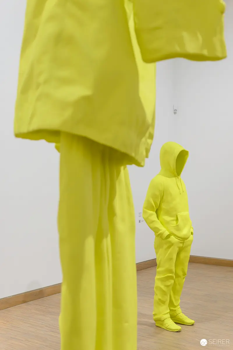 Erwin Wurm's Monochromatic Sculptural Performance in Lime Green Installation