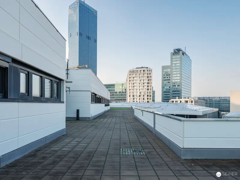 Minimalist Rooftop Walkway with Modern Vienna International Center Architecture
