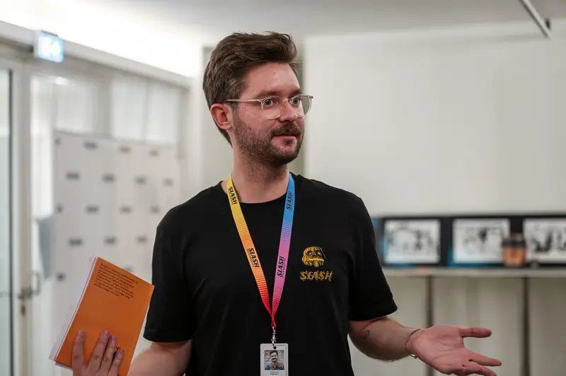 Slash Film Festival Attendee Presenting at Metro Kinokulturhaus Event