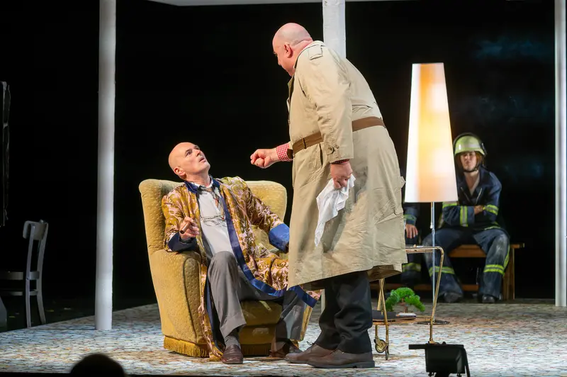 Biedermann und die Brandstifter Stage Performance at Theater der Josefstadt