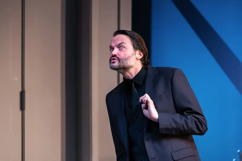 Dramatic Performance of "Nachtlacht" at Kammerspielen Theater, 2024