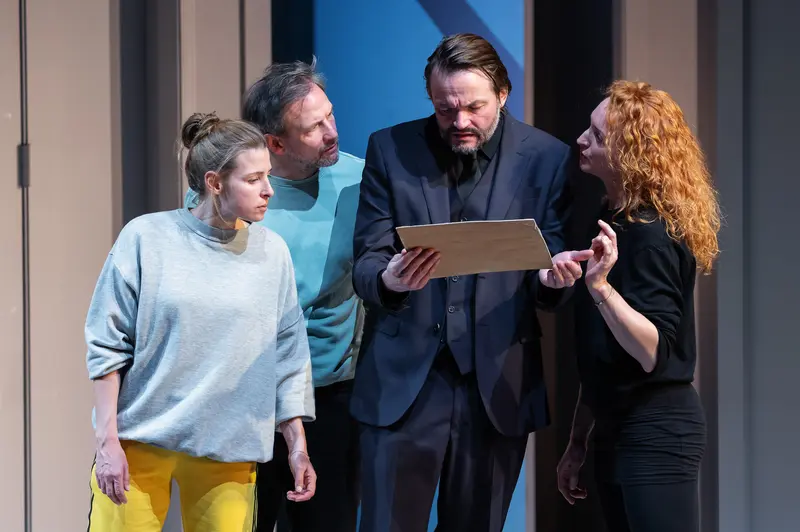 Nachtlacht Theatre Performance at Kammerspielen, Intense Group Interaction with Tablet