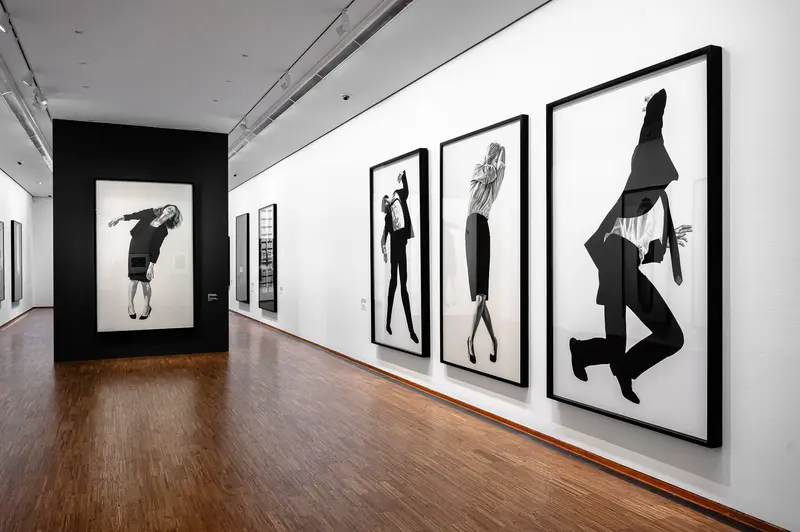 Robert Long Exhibition at Albertina Vienna: Dynamic Black and White Photographic Poses