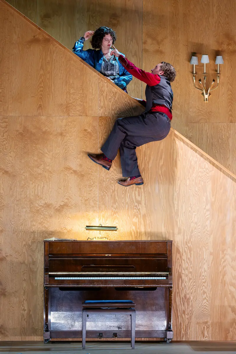 Dramatic Vertical Staging of Uncle Vanya in Vienna's Theater in der Josefstadt