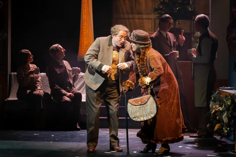 Actors Performing in Theatrical Adaptation of "Miss Scrooge" at Kammerspielen