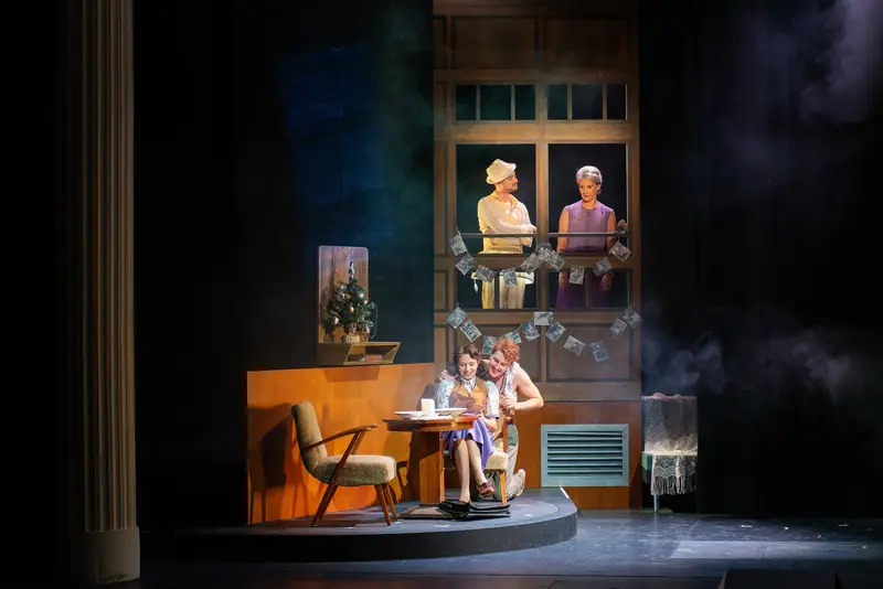 Miss Scrooge Theater Production at Kammerspielen, Dramatic Family Scene Staged