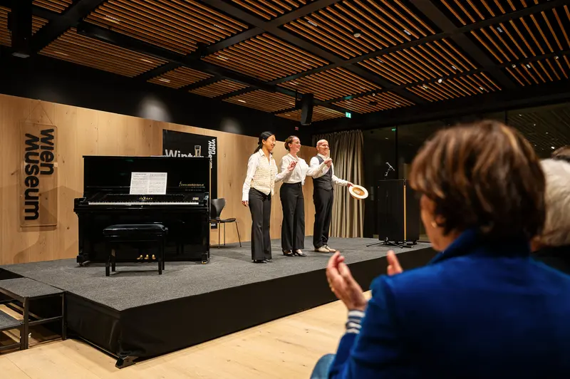LEO Performing at Wien Museum's "Winter in Wien" Exhibition Opening