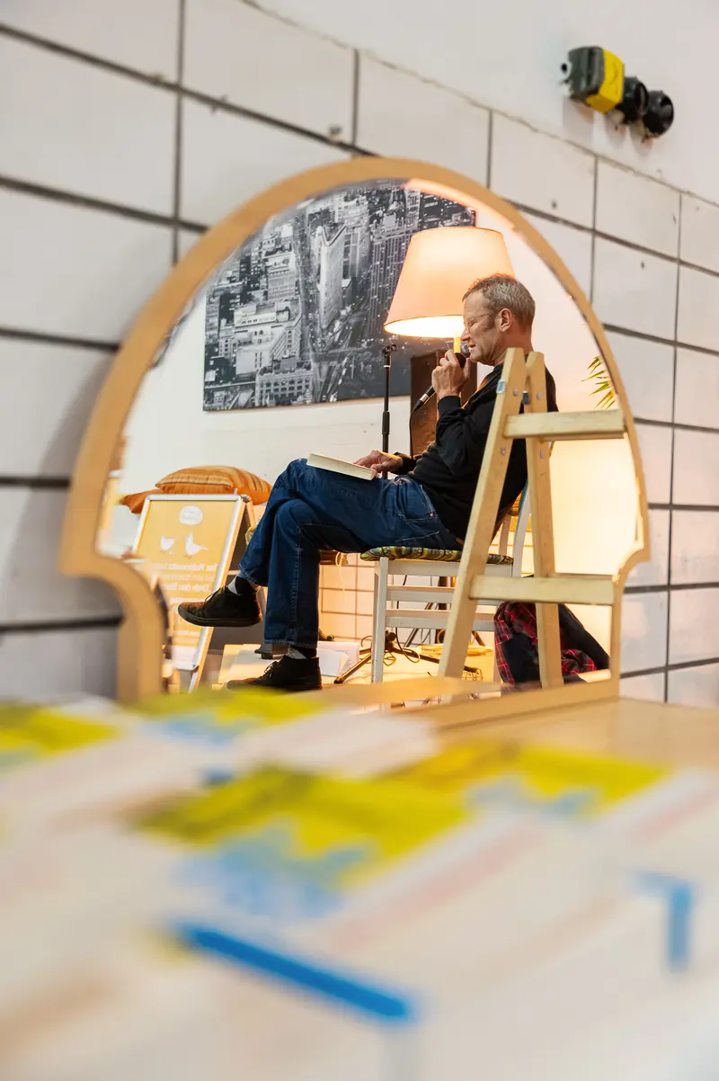 Tex Rubinowitz Reads from "Dreh den Mond um" at Carla Mittersteig