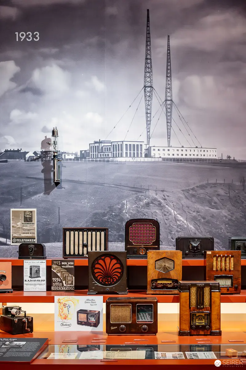 Vintage Radio Exhibition at Technical Museum Vienna, Showcasing 1933 Wireless Technology