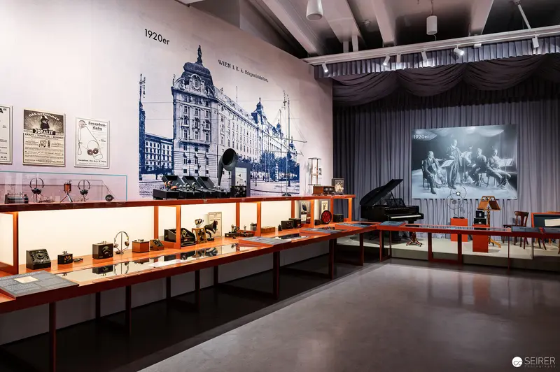 Exhibition Display of 1920s Radio Technology at Vienna Technical Museum