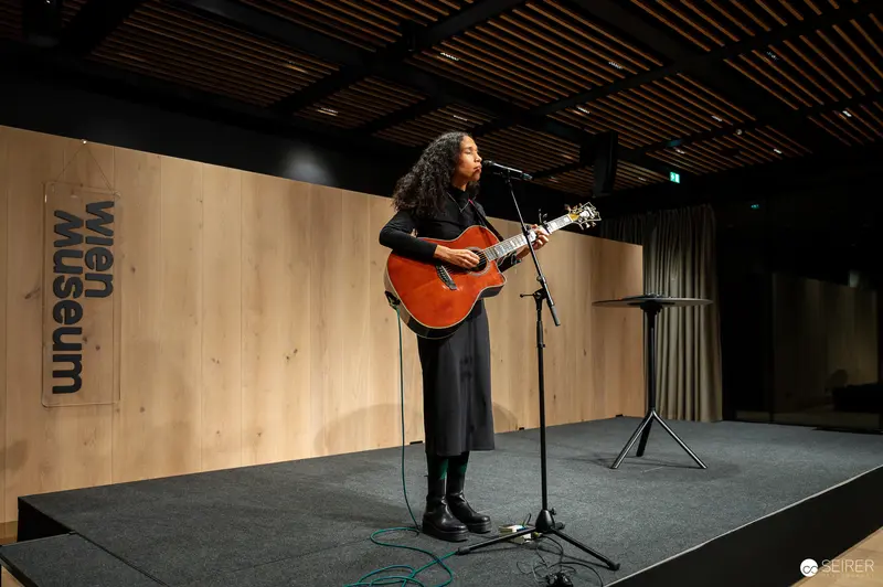 Wien Museum 'MIXED' Ausstellungseröffnung. Liz Metta Performing at Wien Museum 'Mixed' Exhibition Opening Event