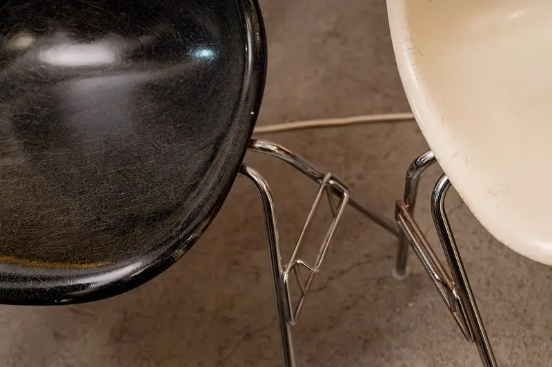 Mid-Century Modern Chairs: Black and White Design Detail