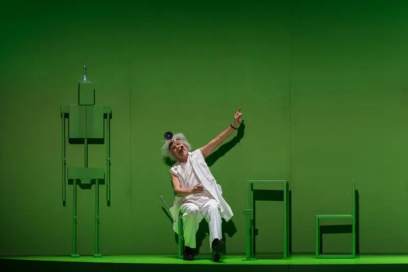 Sonny Boys Theater Performance in Green Stage Setting at Josefstadt Theatre