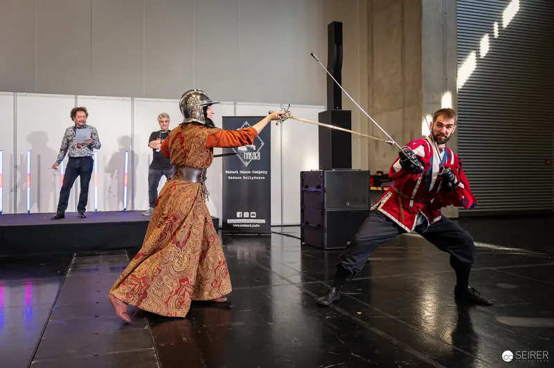 Historical Fencing Demonstration at Vienna ComicCon 2024 Showcases Theatrical Combat